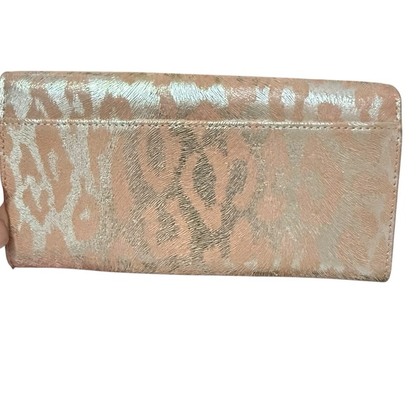 5 for $25❗️LODIS Metallic Animal Leopard Print Wallet Peach Silver RFID Bi-Fold - Picture 4 of 9